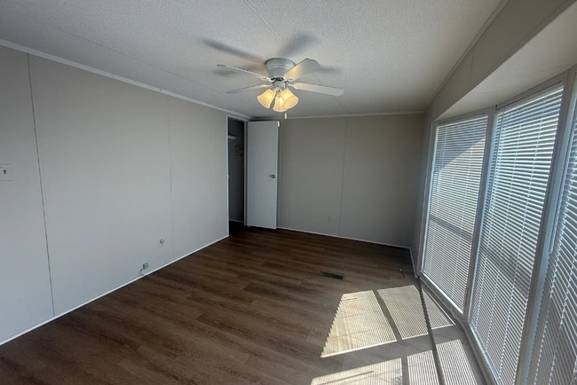 Building Photo - Charming Country Living – 3BR, 2BA Home wi...
