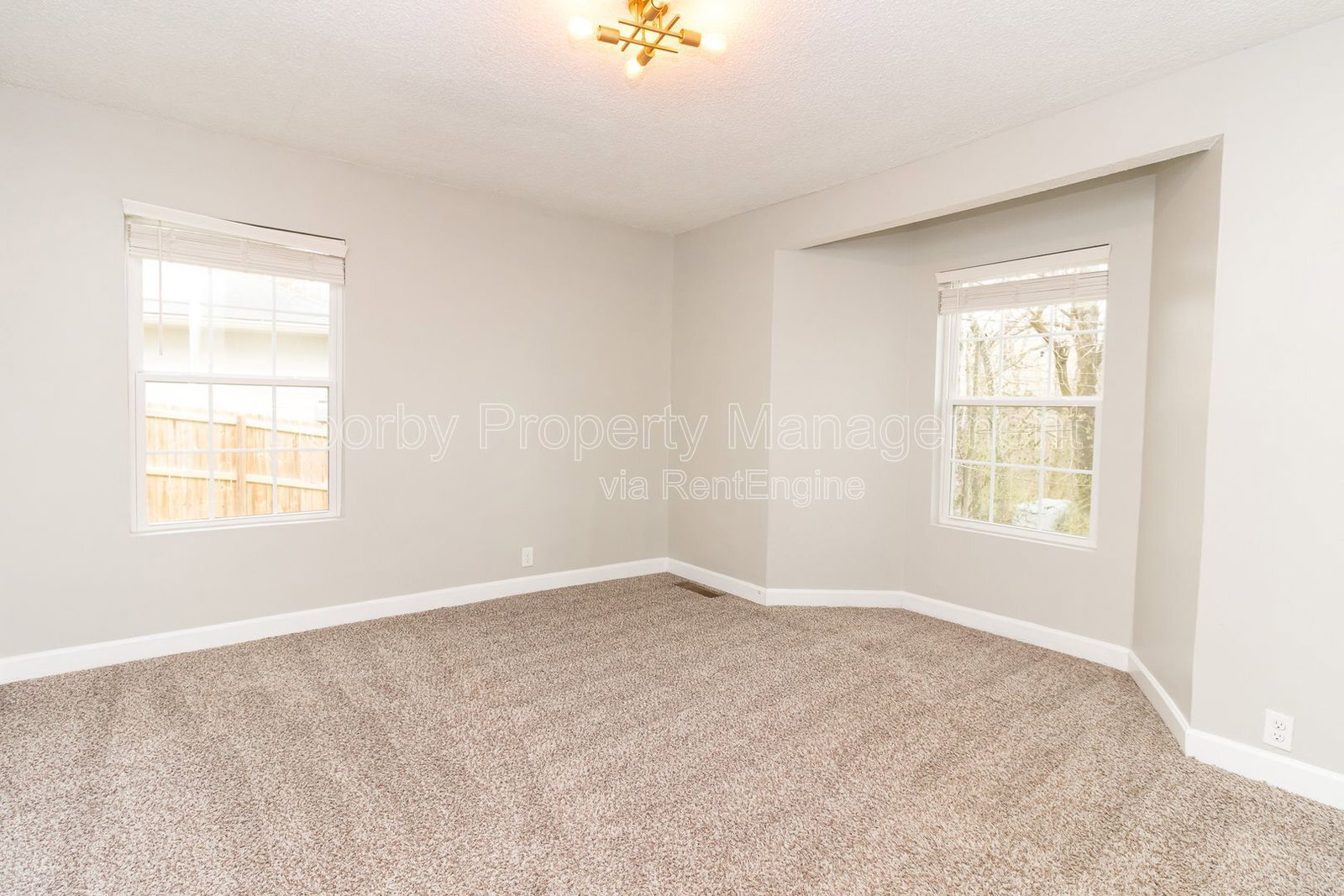 Building Photo - 3629 Thrushwood Dr