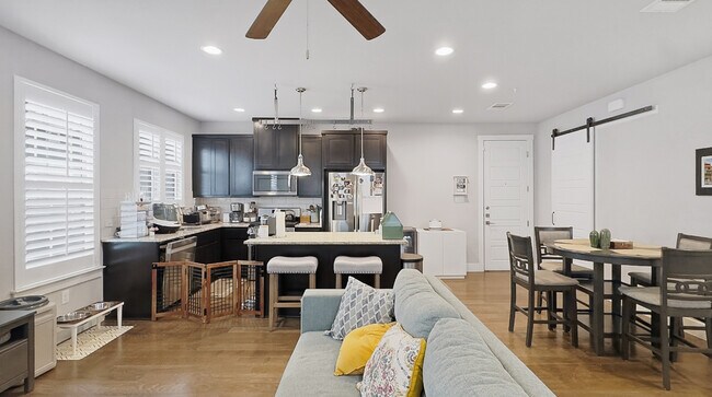 Building Photo - 223 Claremont Ave