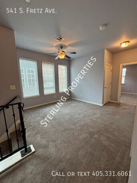Building Photo - 541 S Fretz Ave