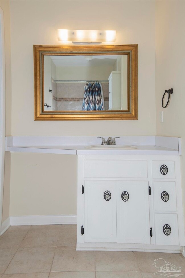 Building Photo - 6314 White Oak Dr