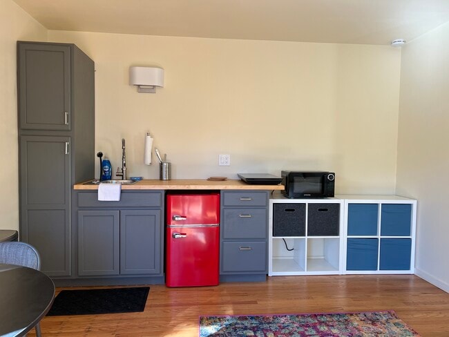 Building Photo - Stonewall Studio