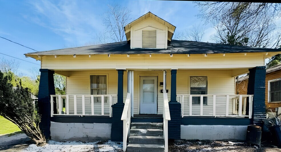 Primary Photo - 1031 Fort Hill St