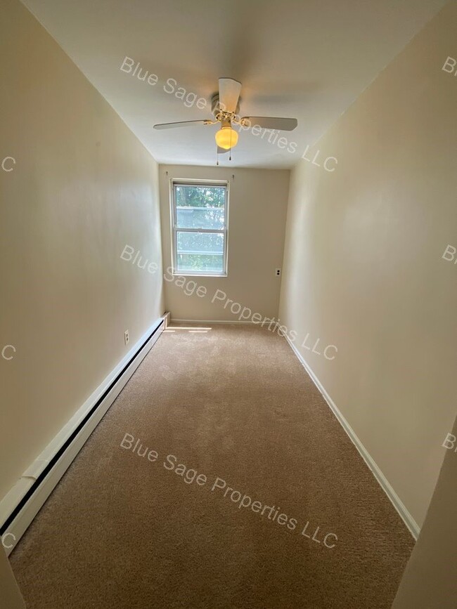 Building Photo - Beautiful 3 Bedroom, 1 Bath in Clifton Hei...