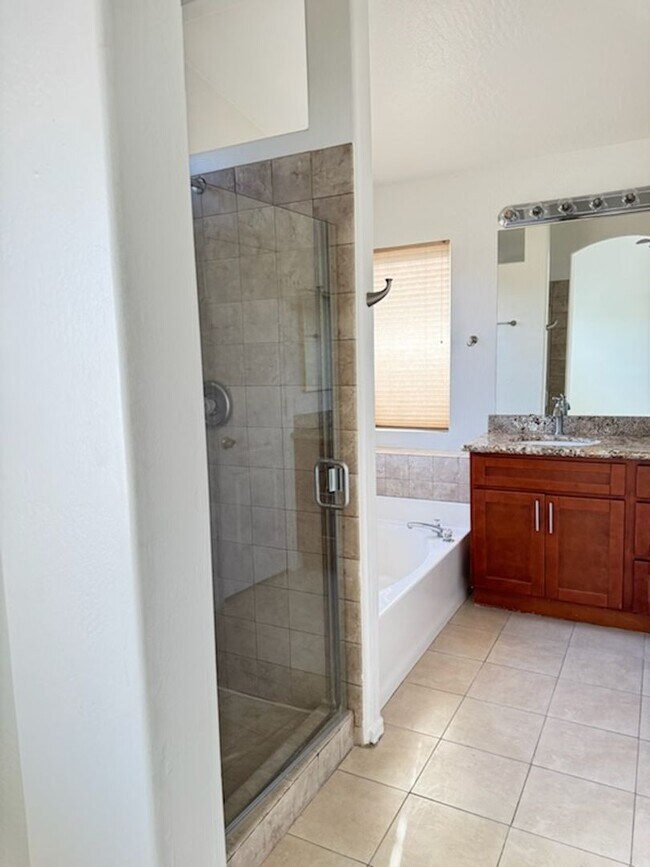 Building Photo - Jewel in South Tempe 3 bedroom rental