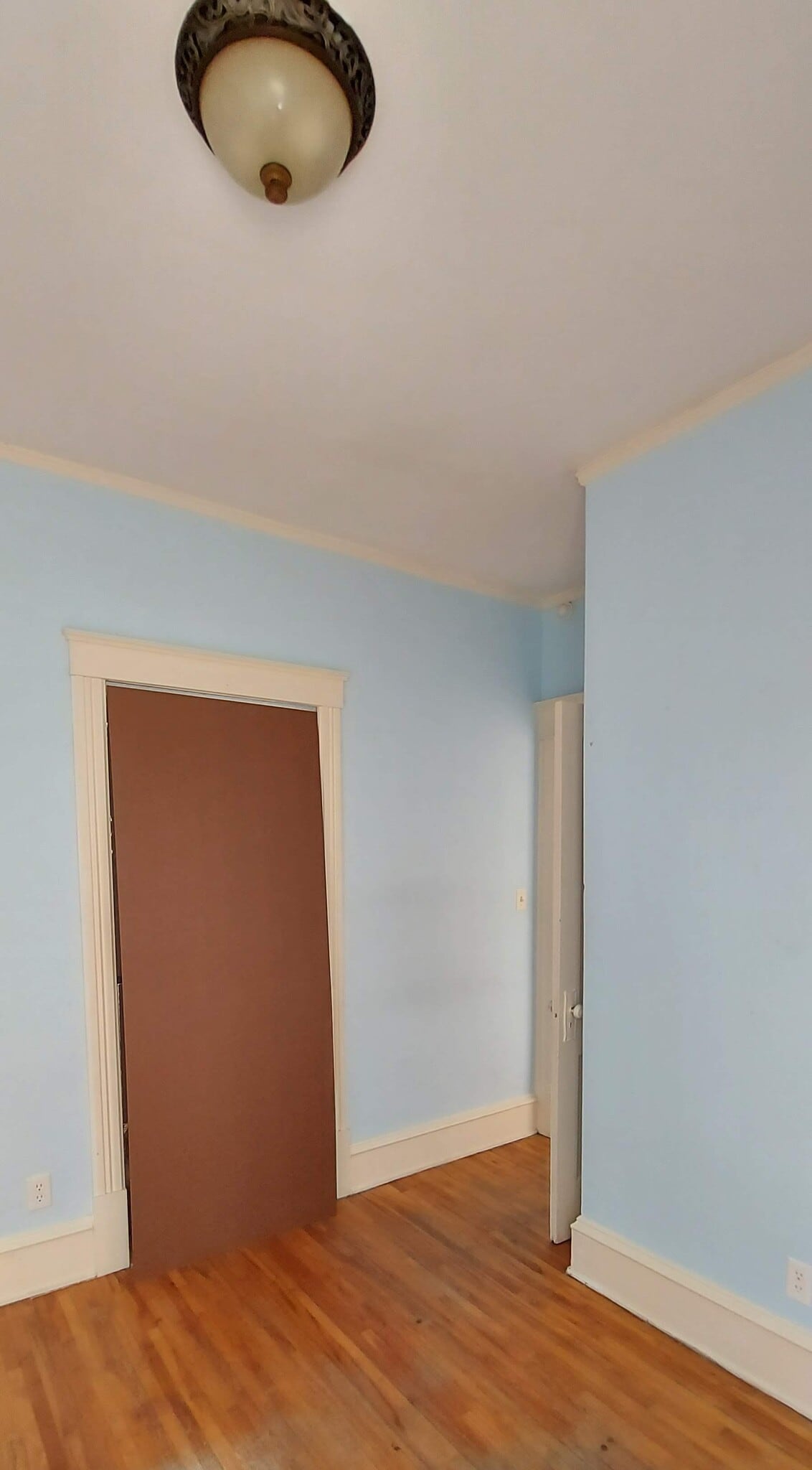 Bedroom 2 - Medium - 2024 Grand Ave S
