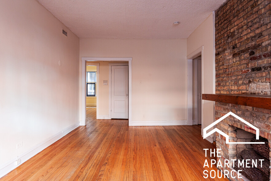 Building Photo - 3519 N Racine Ave