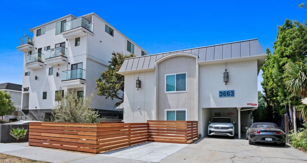 Building Photo - 3663 Mentone Ave
