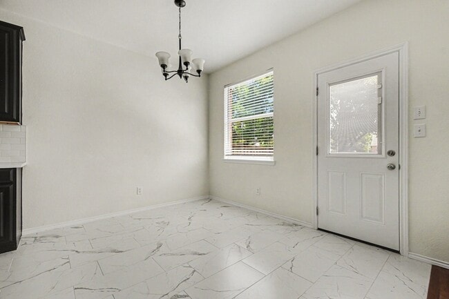 Building Photo - 1578 Mahogany Dr