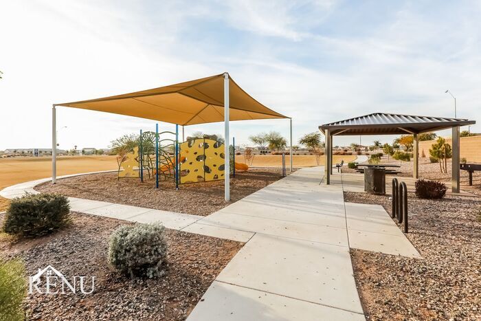 Building Photo - 35621 W San Capistrano Ave