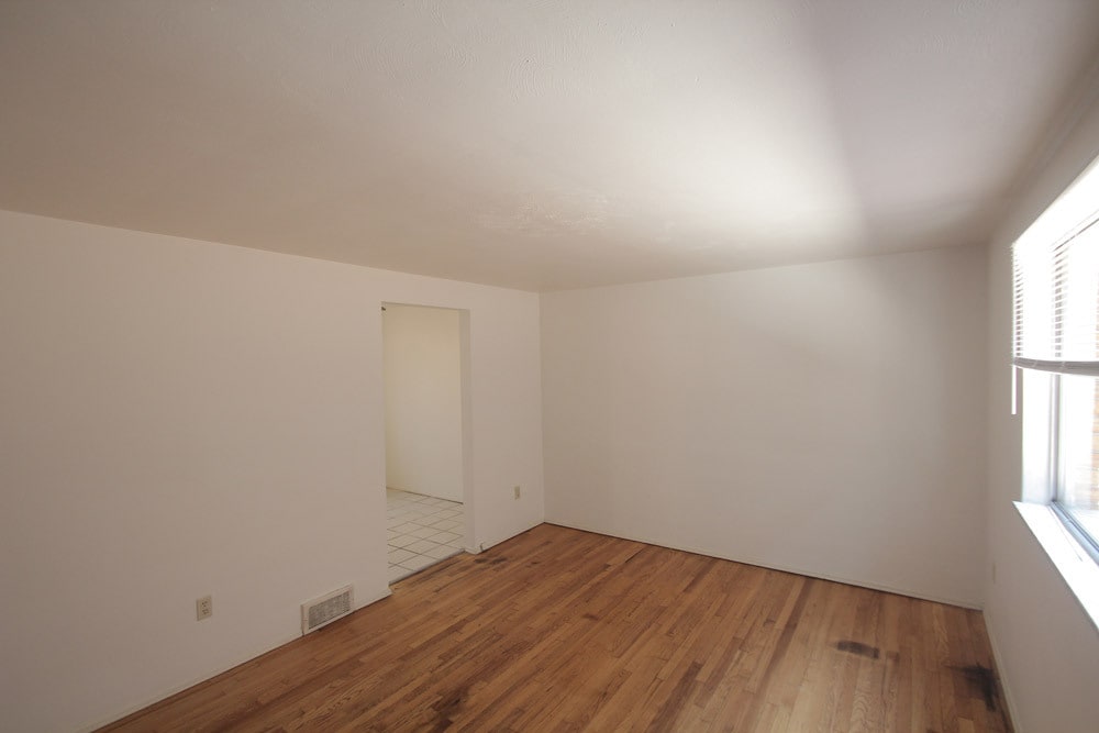 Building Photo - 408 South Ave