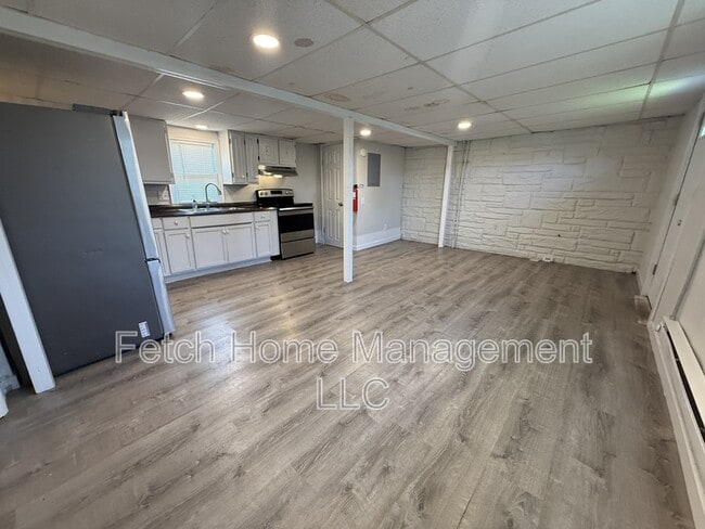 Building Photo - 10669 Jonestown Rd
