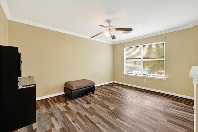 Building Photo - 15230 Weeping Cedar Ln