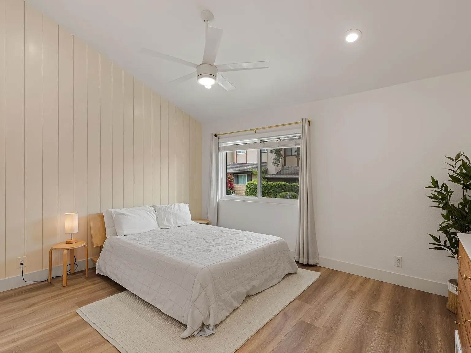 Master bedroom - 2510 Woodlands Way