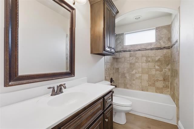 Building Photo - 3049 Waterfall Dr
