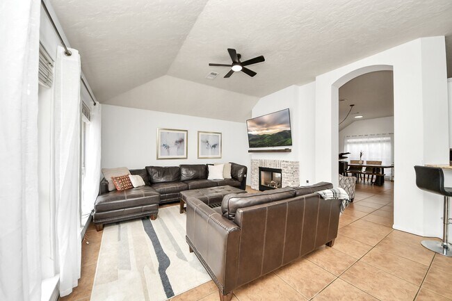 Building Photo - 7719 Malac Rd