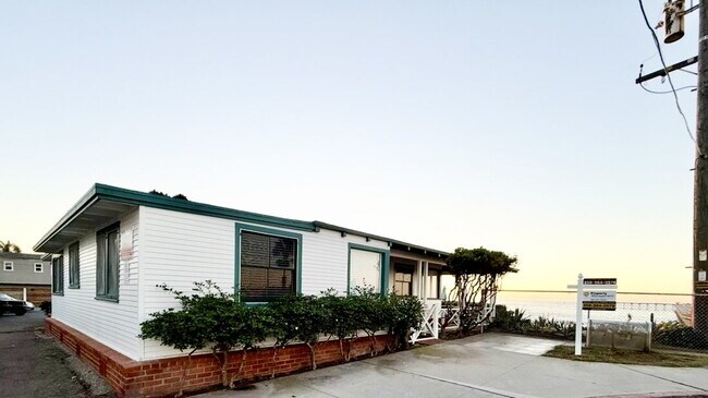 Building Photo - Oceanfront Gem on Niagara Avenue — Steps from the Pier 3 Bed | 2 Bath | Fully Remodeled | Ocean B...