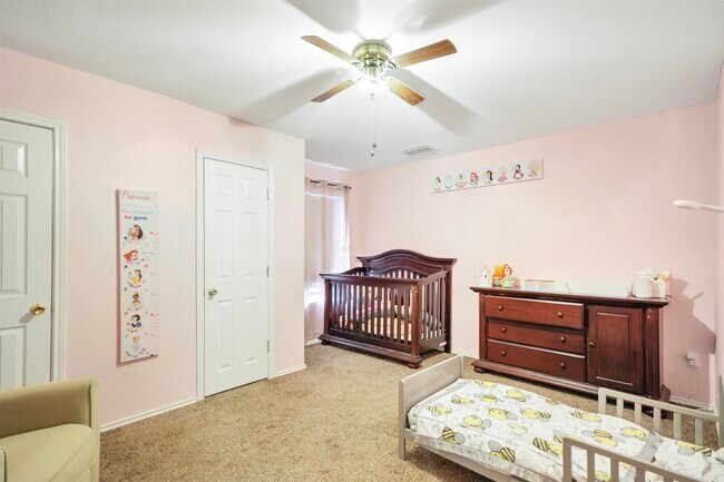 Building Photo - 2122 Mallorca Dr