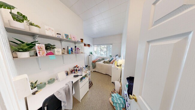 Building Photo - 1105 11th St