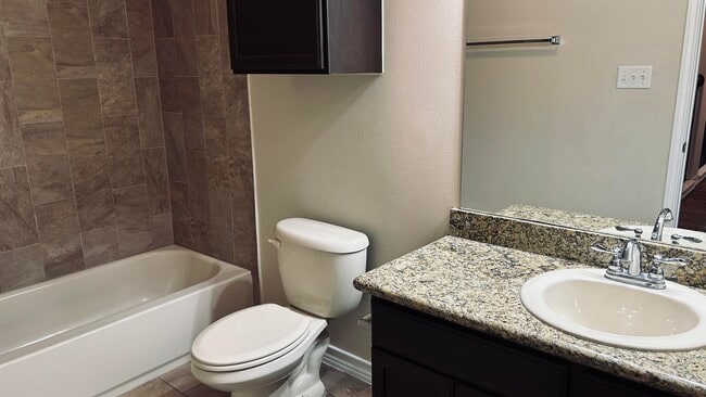 Building Photo - 332 Silverleaf Oak
