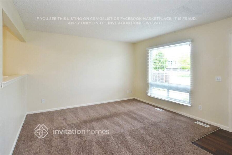 Building Photo - 1530 S Salida Way