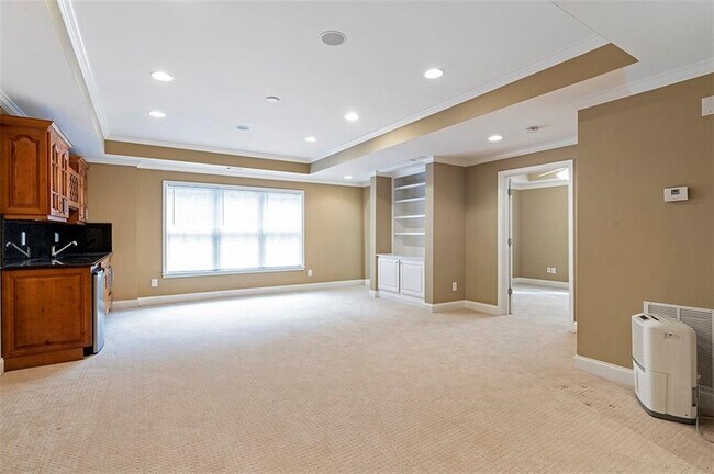 Building Photo - 12489 Huntington Trace