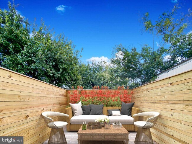 Building Photo - 2027 N 5th St