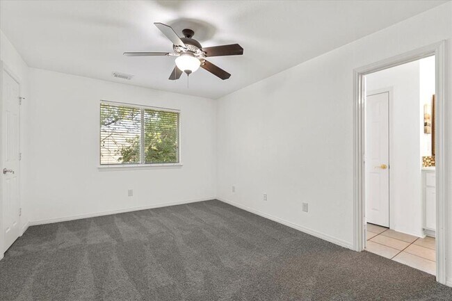 Building Photo - 3313 Oxsheer Dr