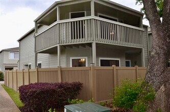 Building Photo - 2379 Briarwest Blvd