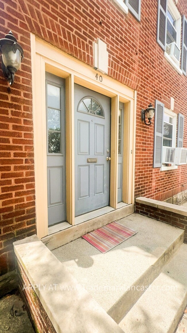 Primary Photo - 40 N Plum St