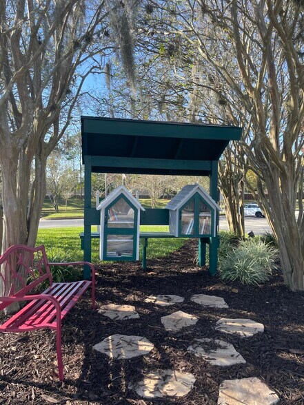 Building Photo - 1902 Ashmore Green Dr