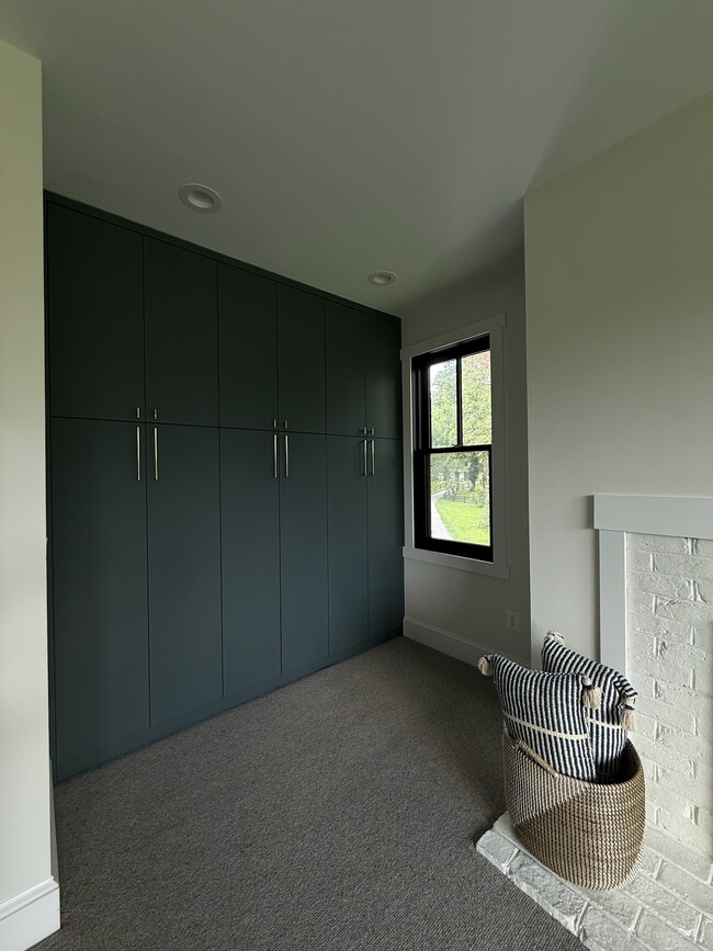 Building Photo - 1421 Greenspring Vly Rd