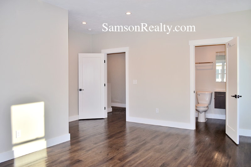 Building Photo - 200 Charlie's Wy