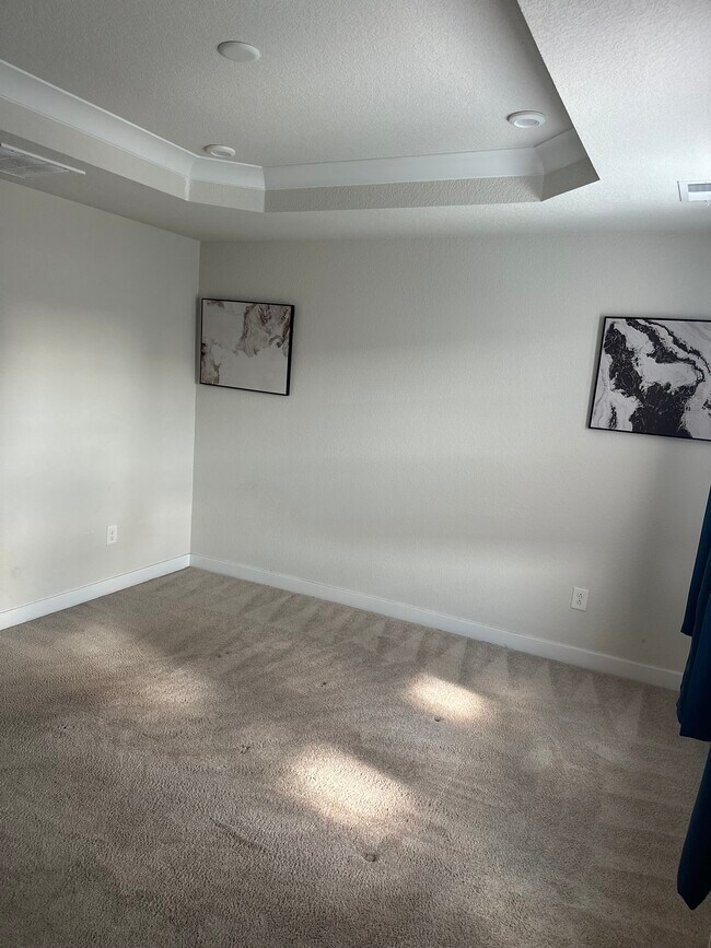 Master bdrm - 225 Brittlebrush Dr