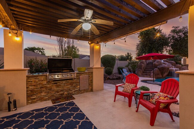 Building Photo - 2143 E Tonto Pl