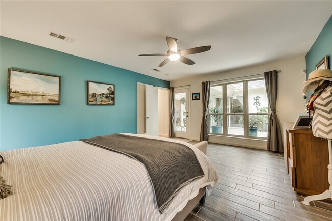 Building Photo - 6931 Echo Bluff Dr