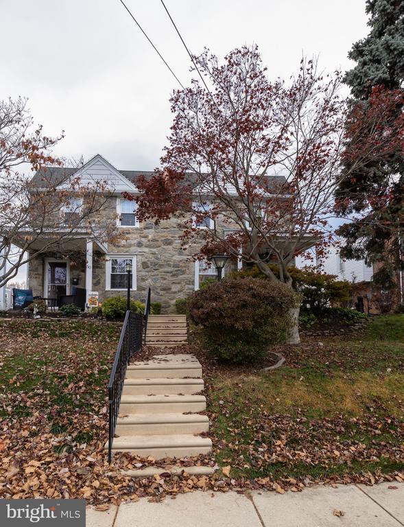 Building Photo - 52 Woodbine Rd