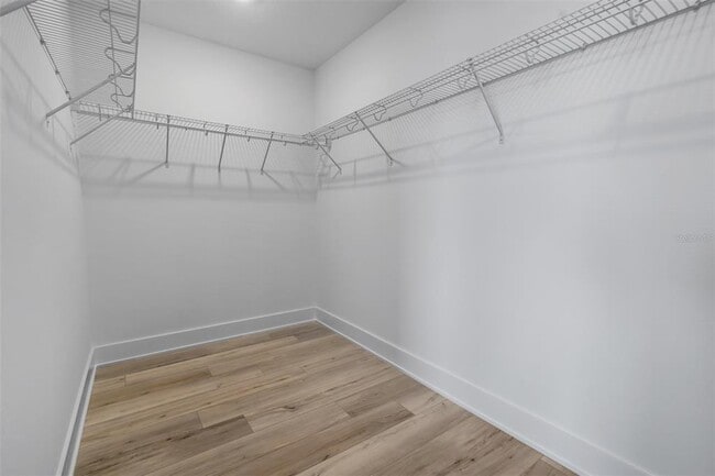 Building Photo - 15399 Hamlin Pk Dr