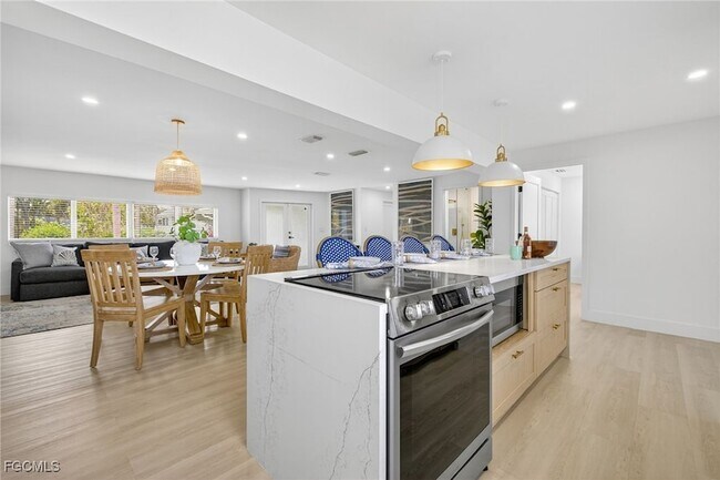 Building Photo - 1377 Sand Castle Rd