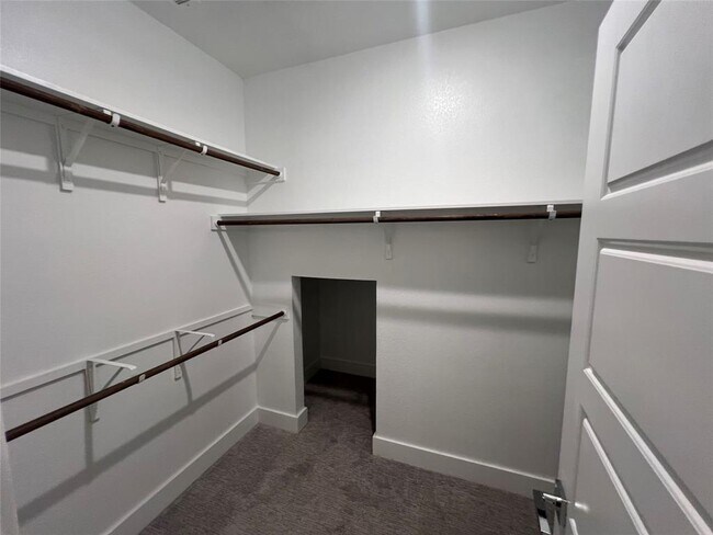 Building Photo - 509 Peace Dr