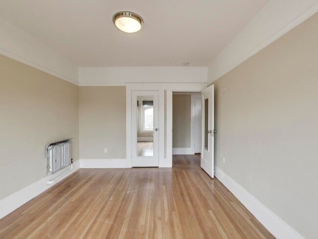 Building Photo - 2107 Pierce St