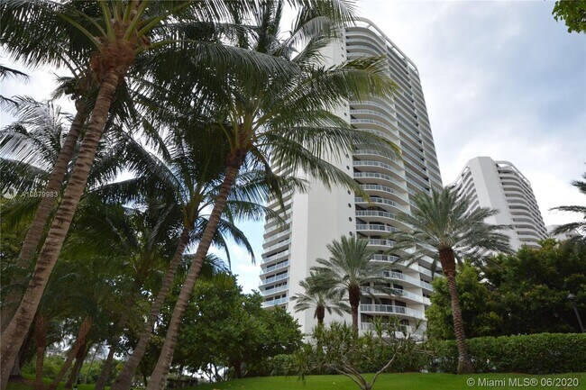 Building Photo - 4000 Island Blvd