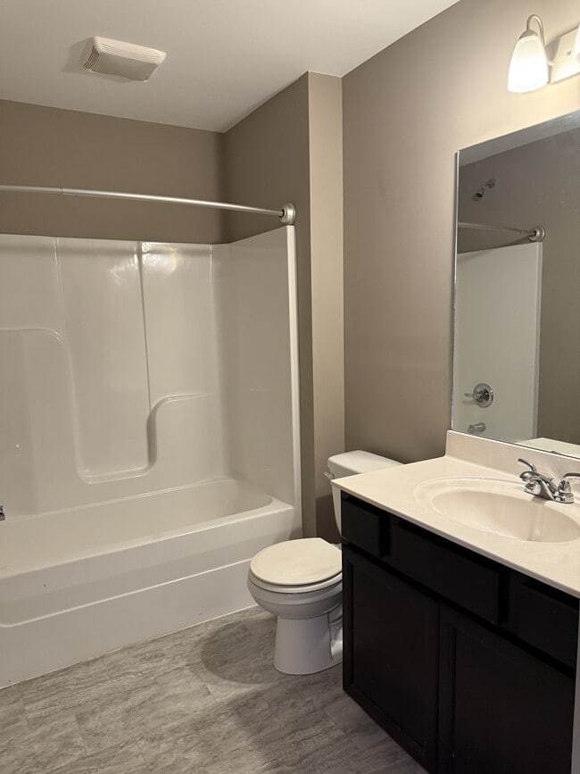 Building Photo - 3113 Dominion Dr