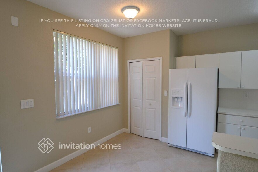 Building Photo - 7732 NW 114th Pl