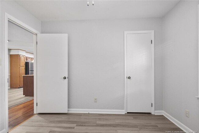 Building Photo - 508 Waterbury Dr
