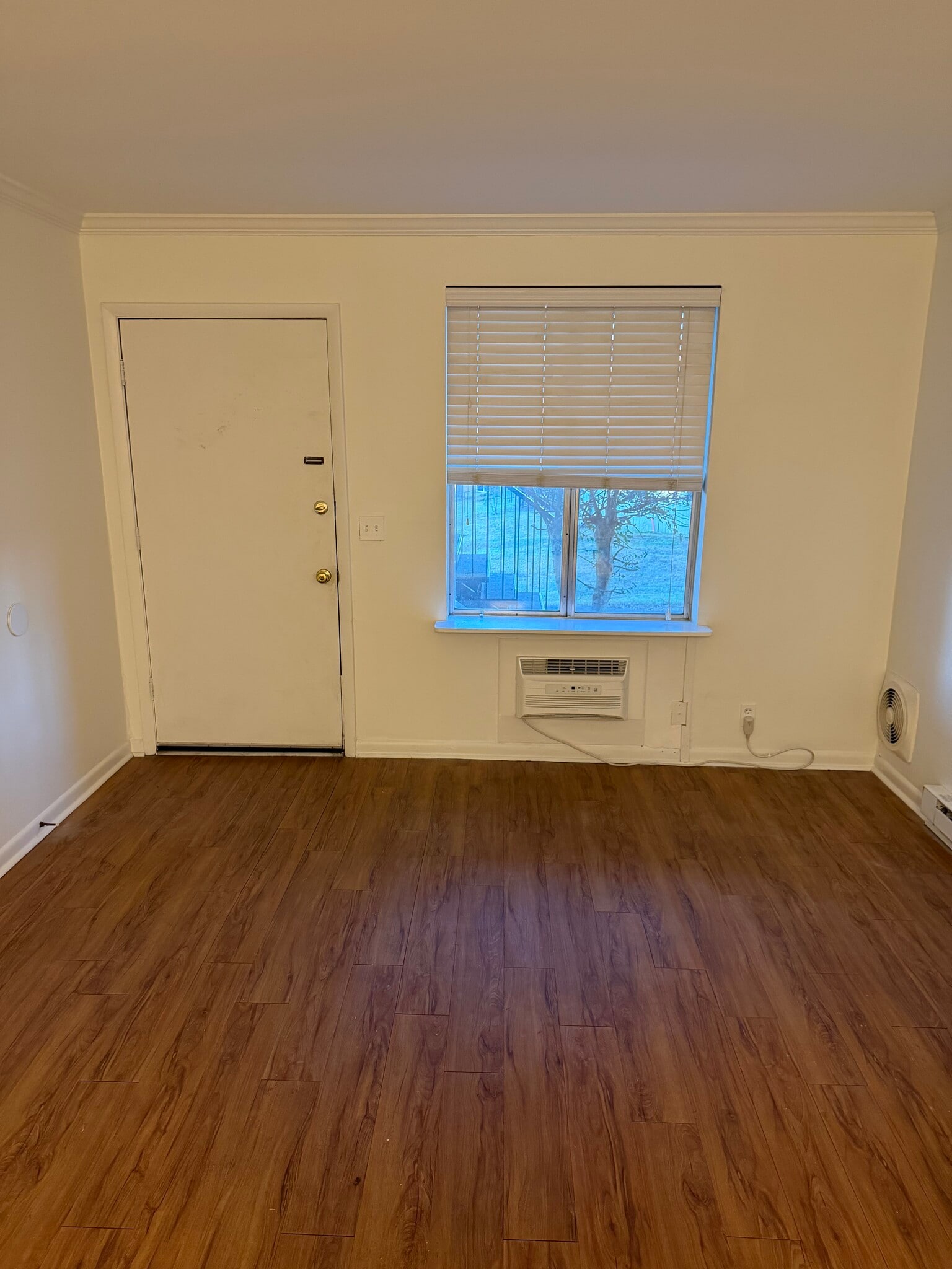 Building Photo - 2601 Hillsboro Pike