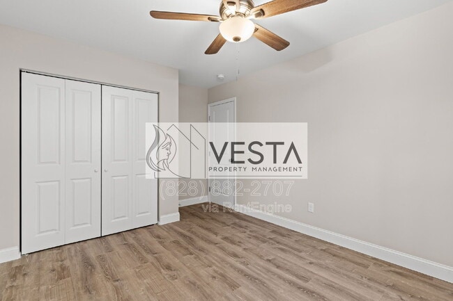 Building Photo - 44 Rosemary Rd