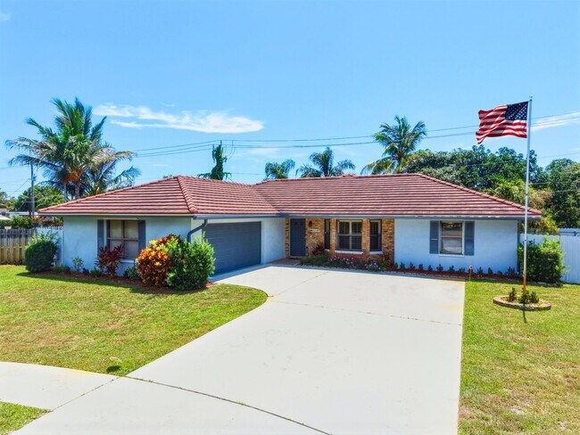 Building Photo - 1127 Sea Pines Way