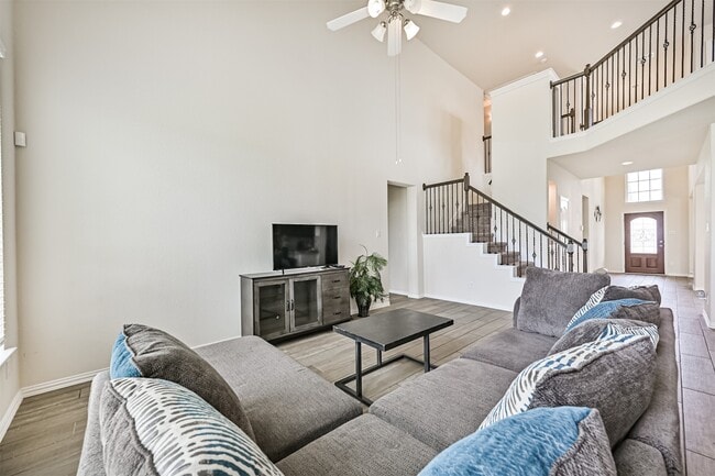 Building Photo - 23213 Zinfandel Dr