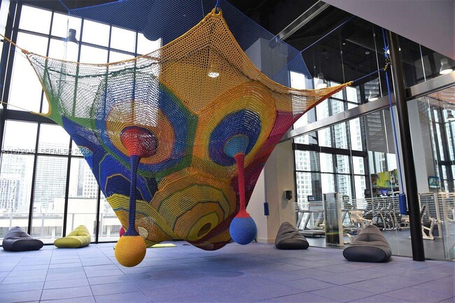 Building Photo - 1010 Brickell Ave